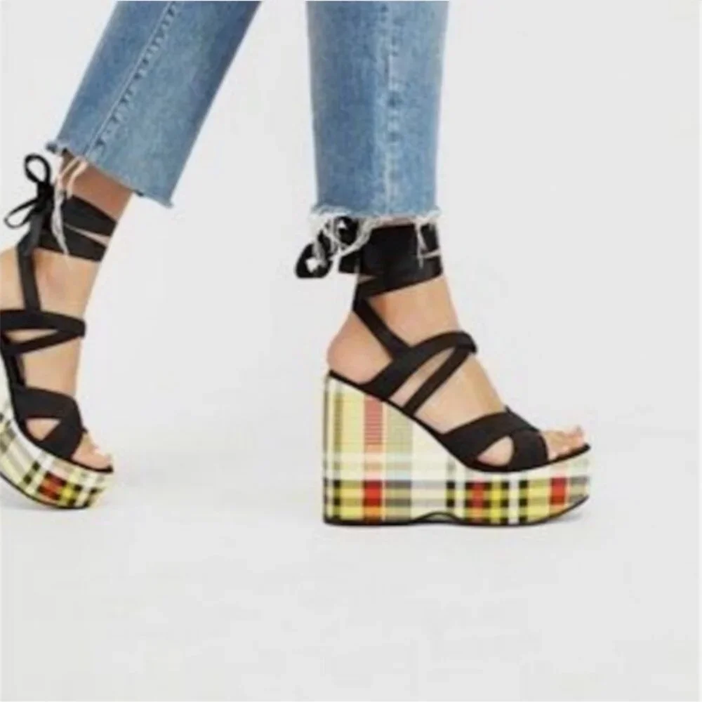 NWOB Intentionally Blank Classified Plaid Platform